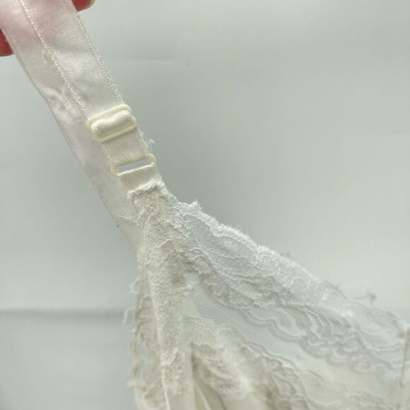 Vintage Womens Night Gown Sleepwear Sleeveless Lace V Neck Stretch Cream 36 - Picture 12 of 14